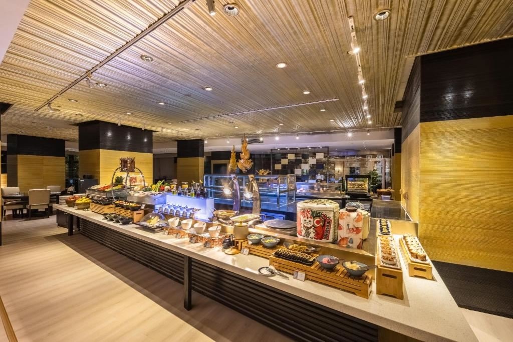 restaurants-lobby-lounge