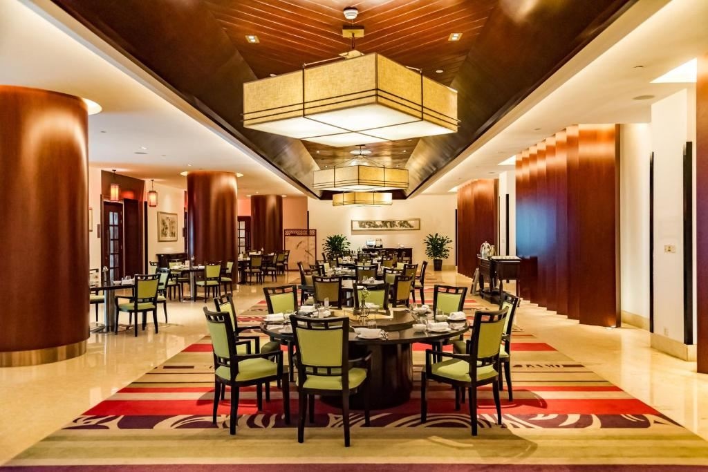 restaurants-restaurants