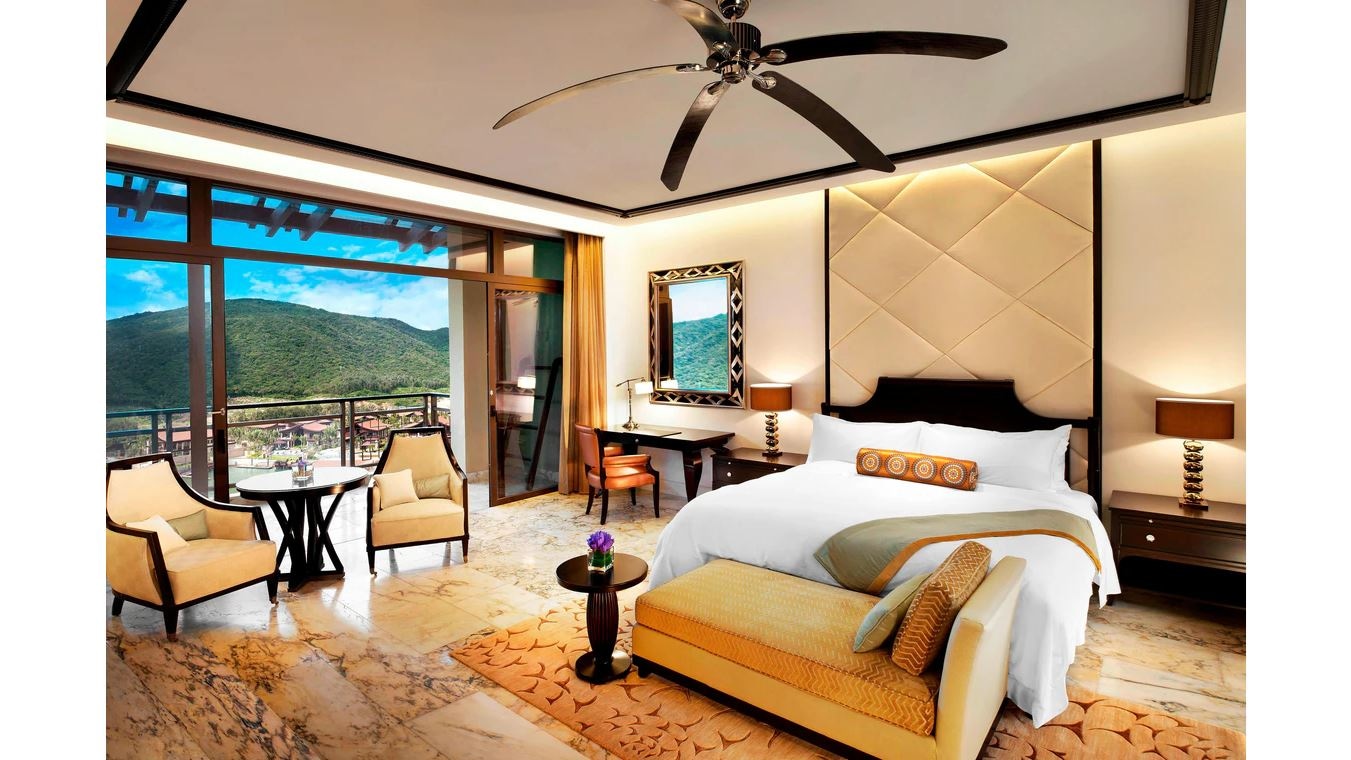 rooms-grand-harbor-view-room-kingqueen