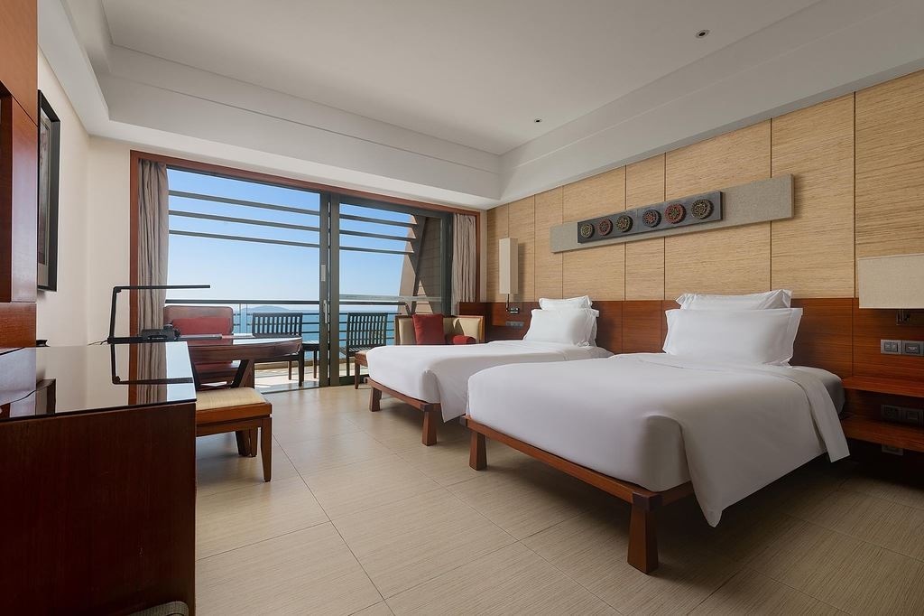 rooms-executive-deluxe-ocean-view-room
