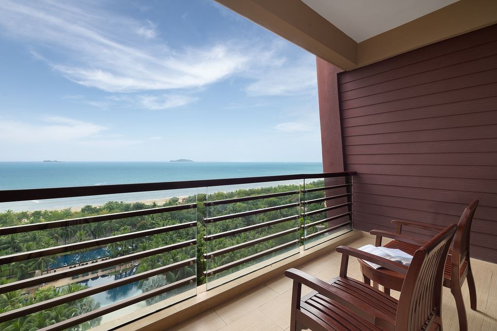 rooms-executive-deluxe-ocean-view-room