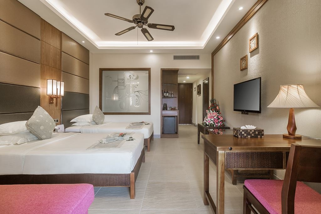 rooms-lake-view-room