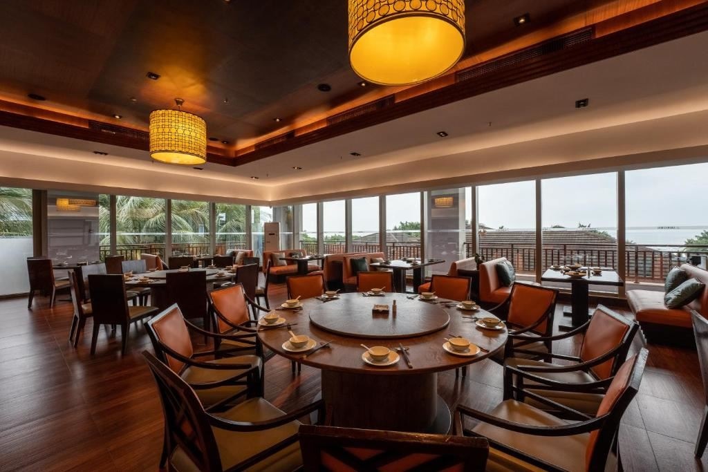 restaurants-restaurants
