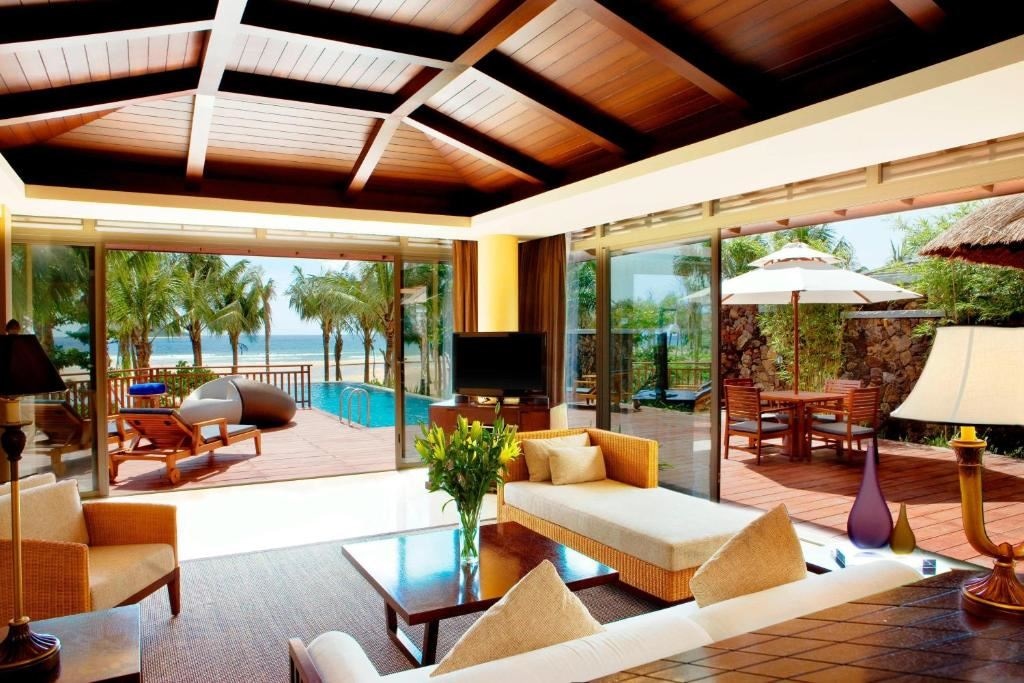 rooms-sea-front-two-bedroom-pool-villa