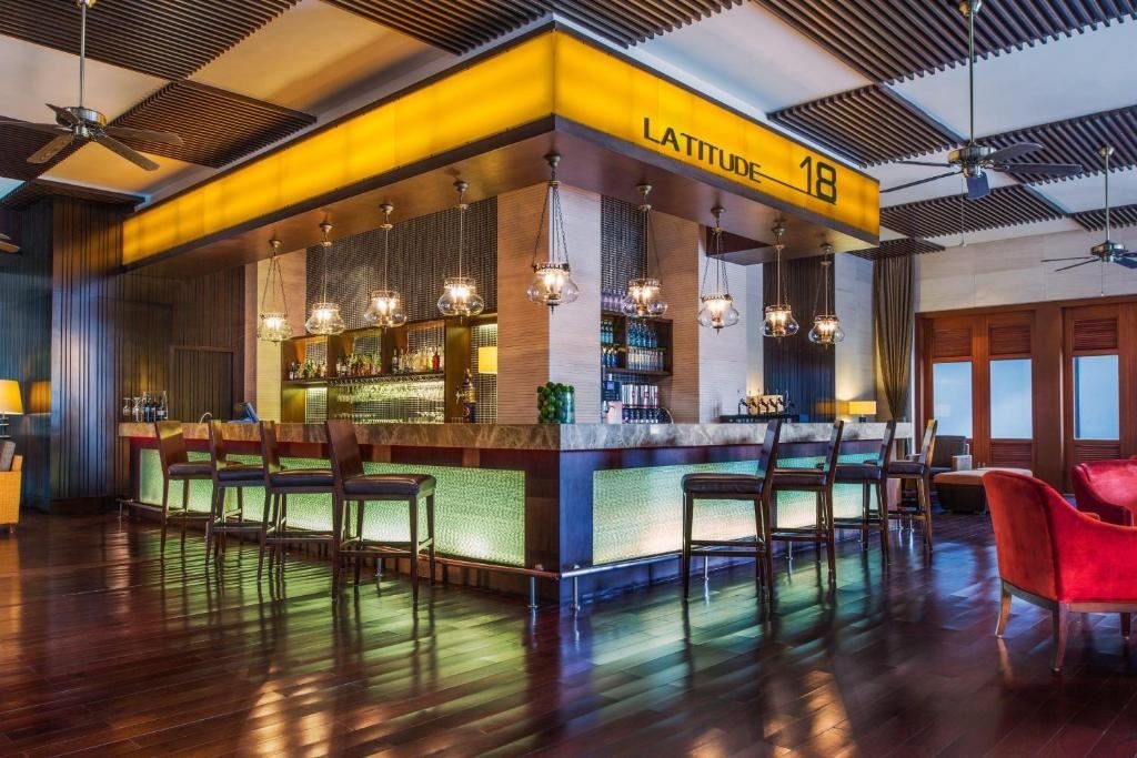 bars-lobby-bar