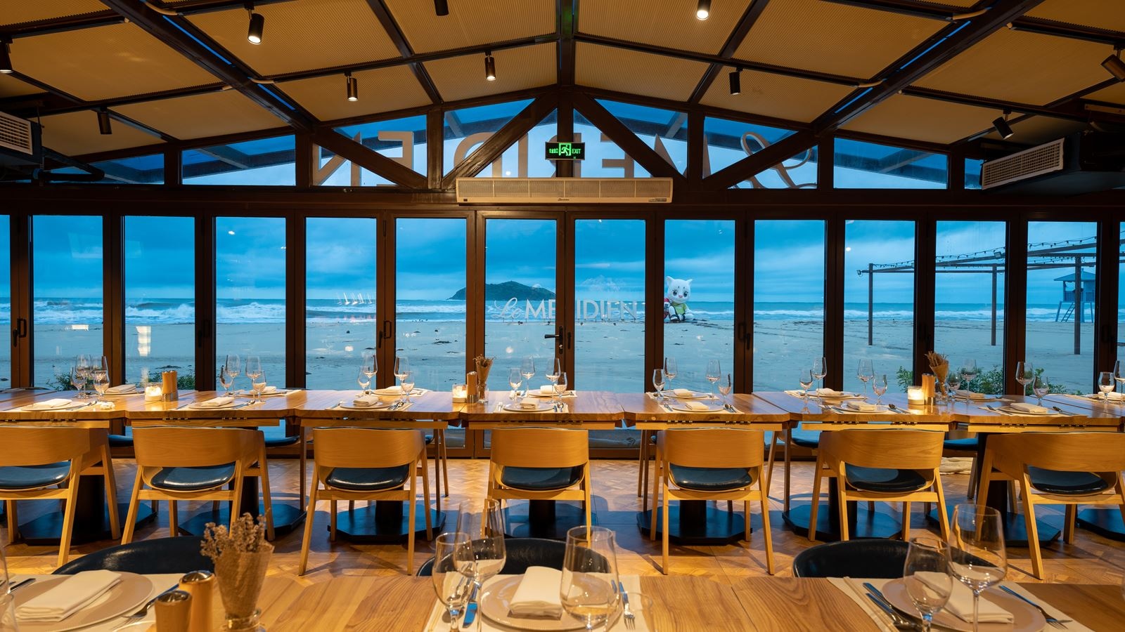 restaurants-beach-horizon-ocean-view-restaurant