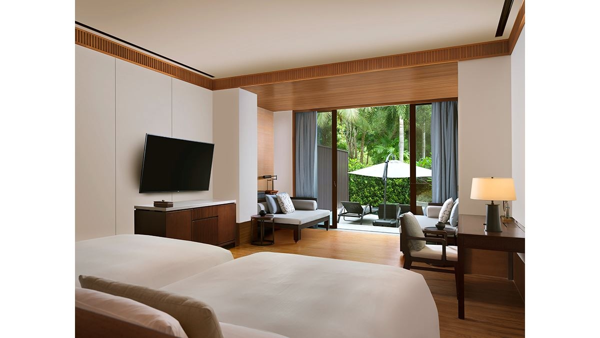rooms-deluxe-garden-pool-room