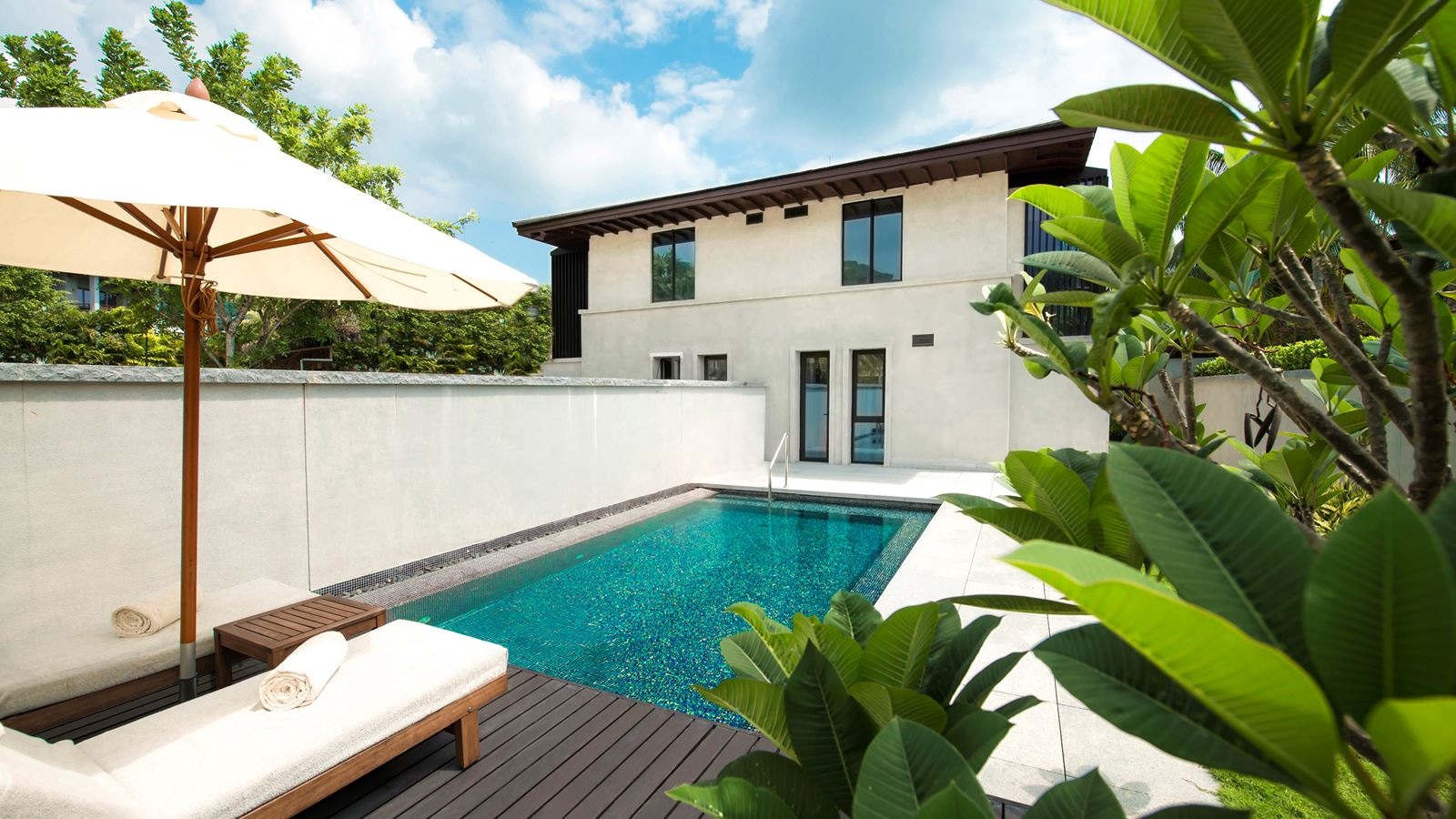 rooms-luxury-pool-villa-with-2-bedrooms