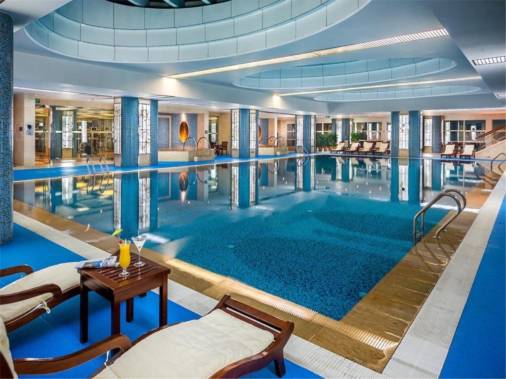 pools-indoor-pool