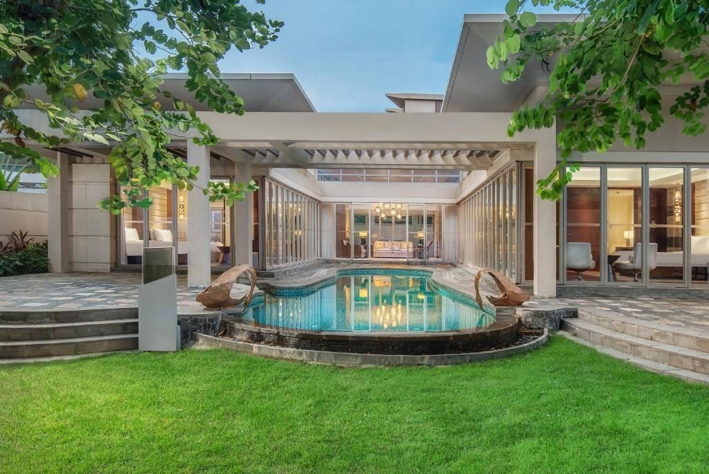 rooms-twobedroom-villa-with-constanttemperature-swimming-pool