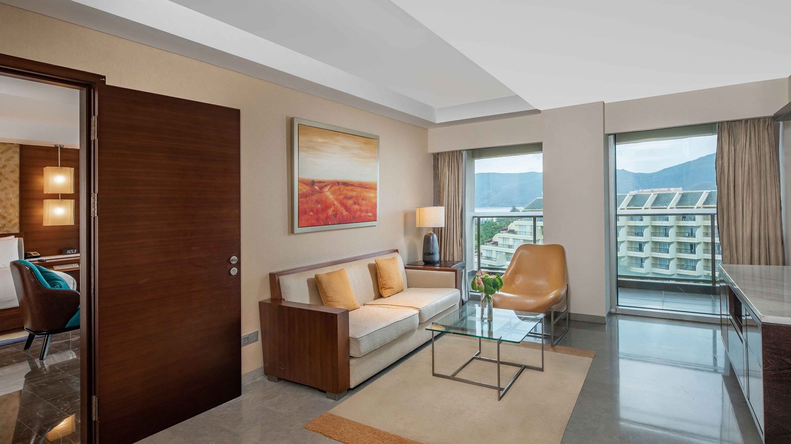 rooms-two-bedrooms-luxury-ocean-view-suite-with-living-room