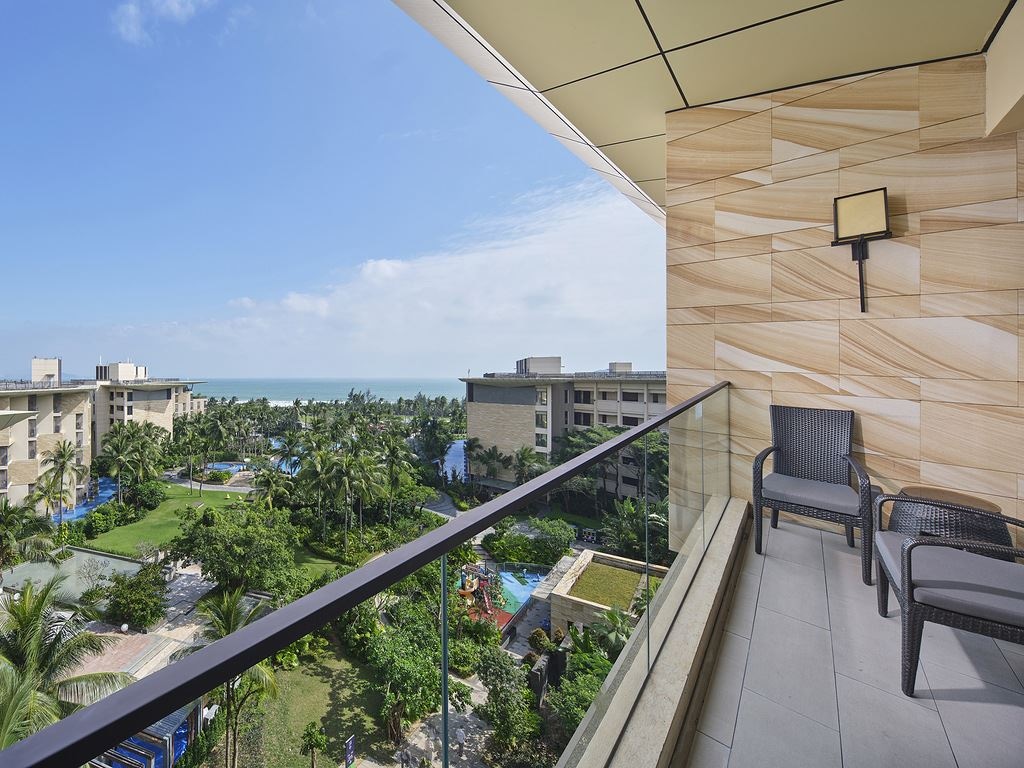 rooms-deluxe-ocean-view-room