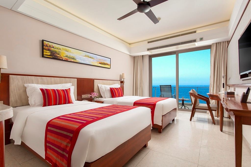 rooms-deluxe-sea-view-room-twin-bed