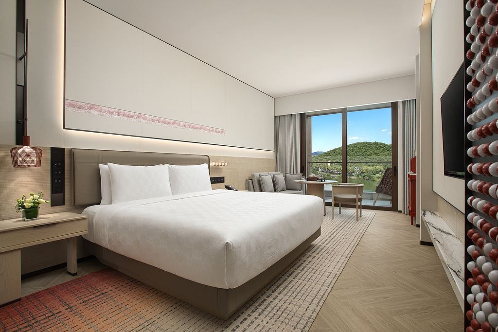 rooms-standard-lake-view
