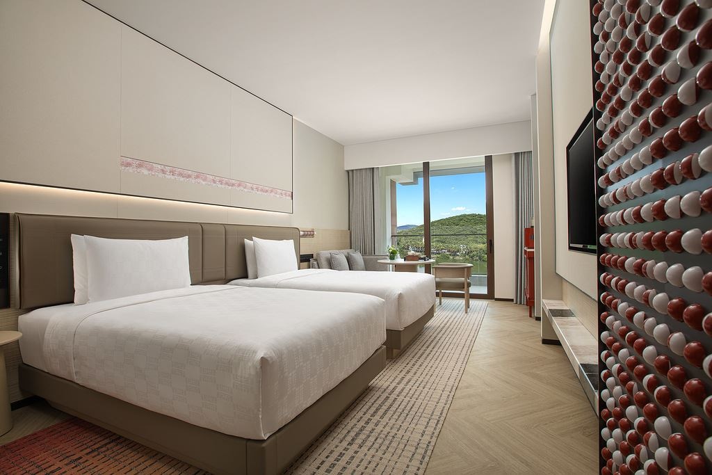 rooms-standard-lake-view