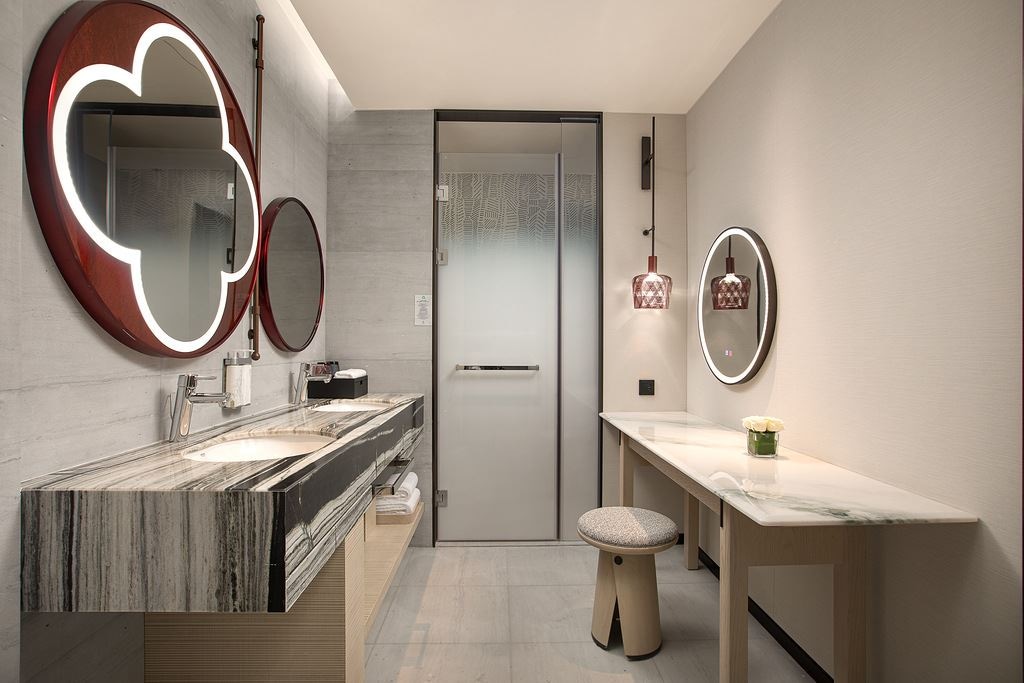 rooms-standard-lake-view