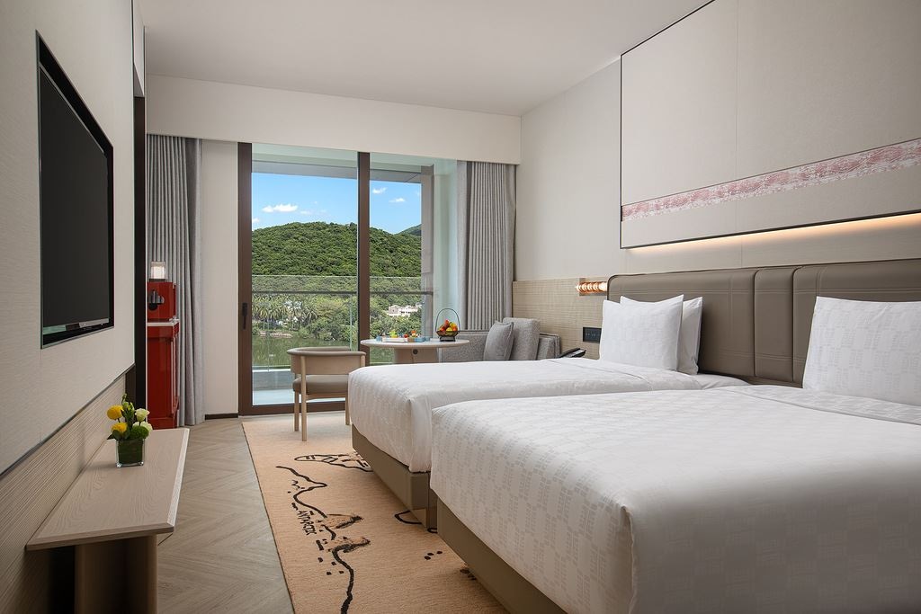 rooms-standard-lake-view-kids-theme