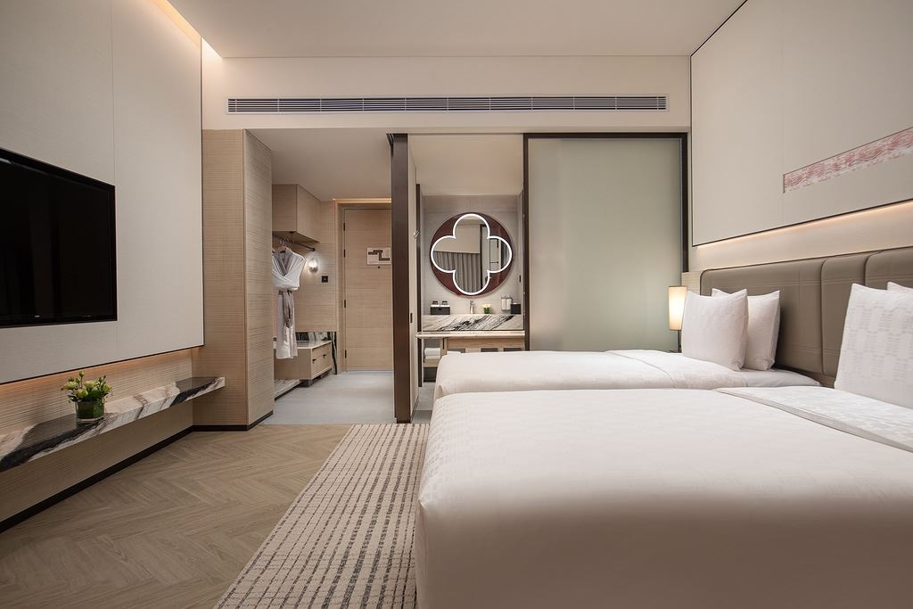 rooms-standard-ocean-view-high-floor