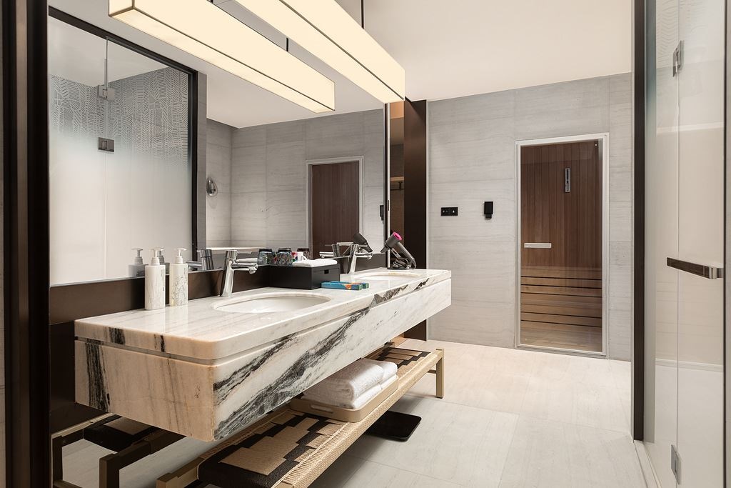 rooms-panoramic-ocean-view-suite