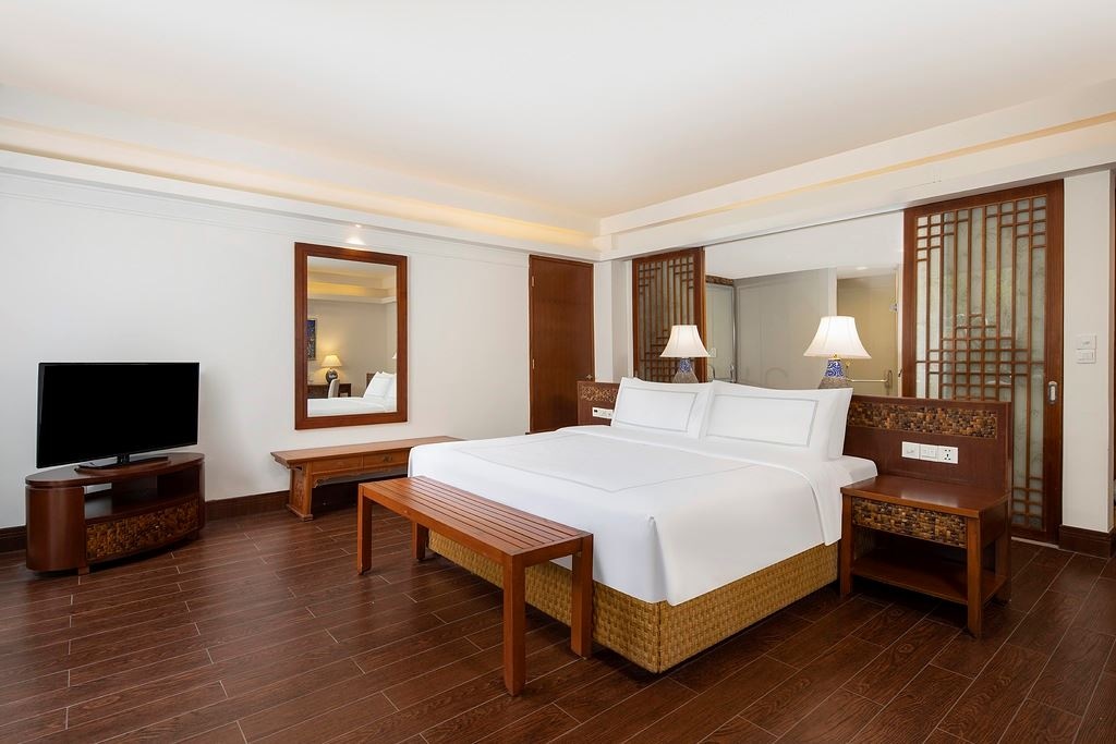 rooms-swiss-superior-kingtwin-bed-room-with-private-swimming-pool