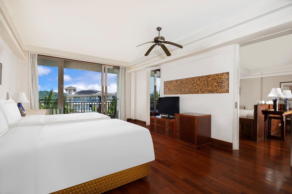 rooms-swiss-superior-suite