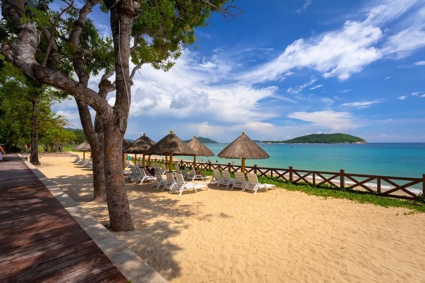 отель ялонг бей санья hualuxe sanya yalong bay resort