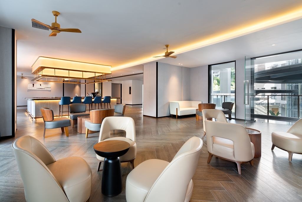 bars-executive-lounge-lobby-bar