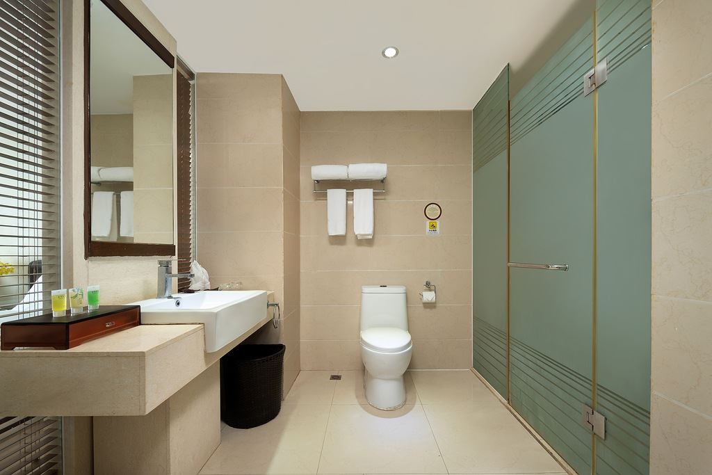 rooms-deluxe-city-view-room