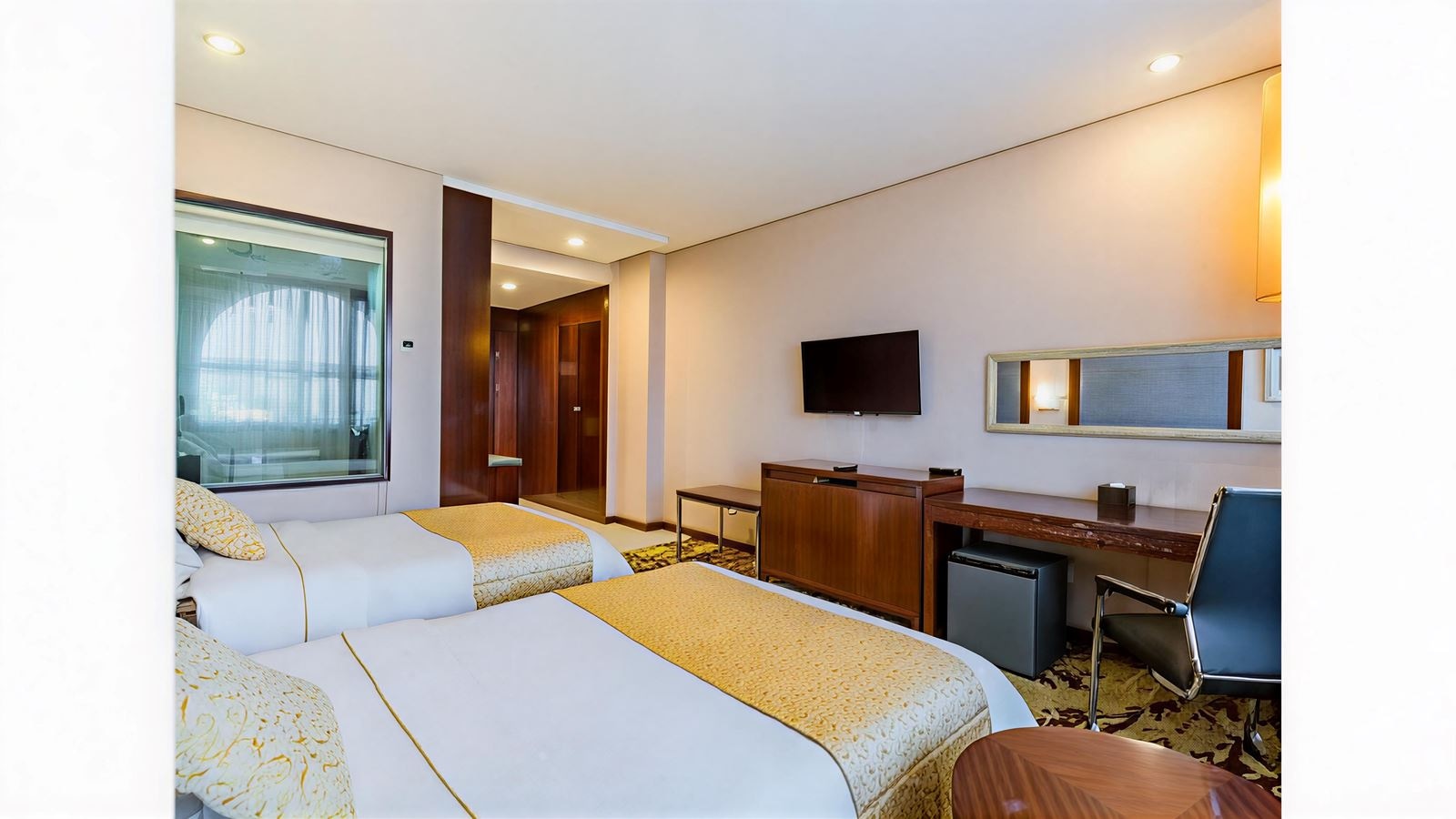 rooms-superior-room