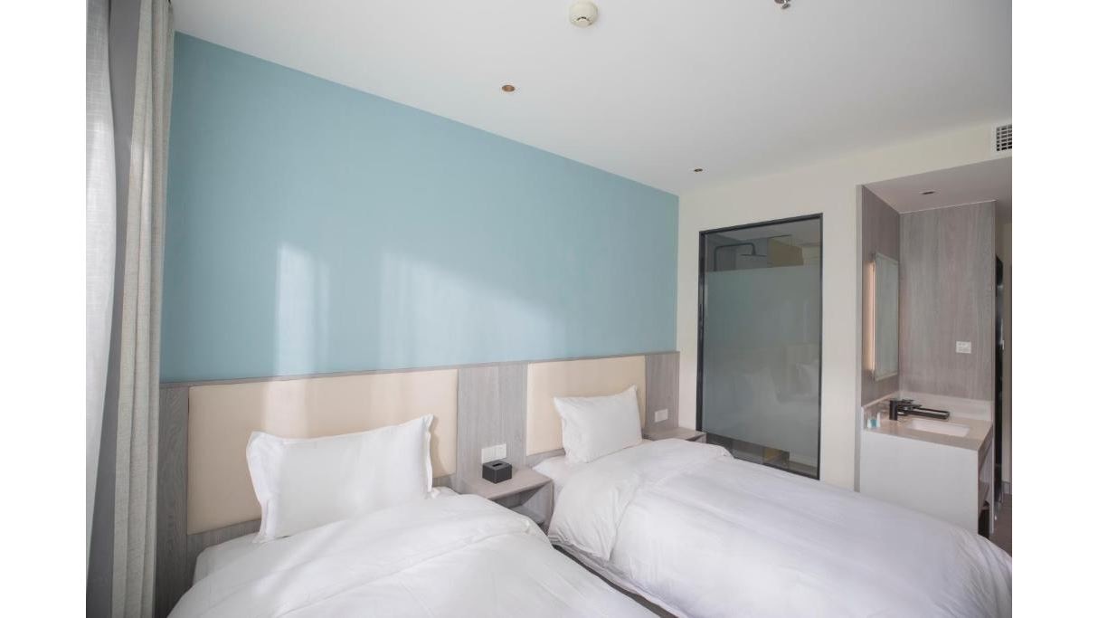 rooms-standard-room