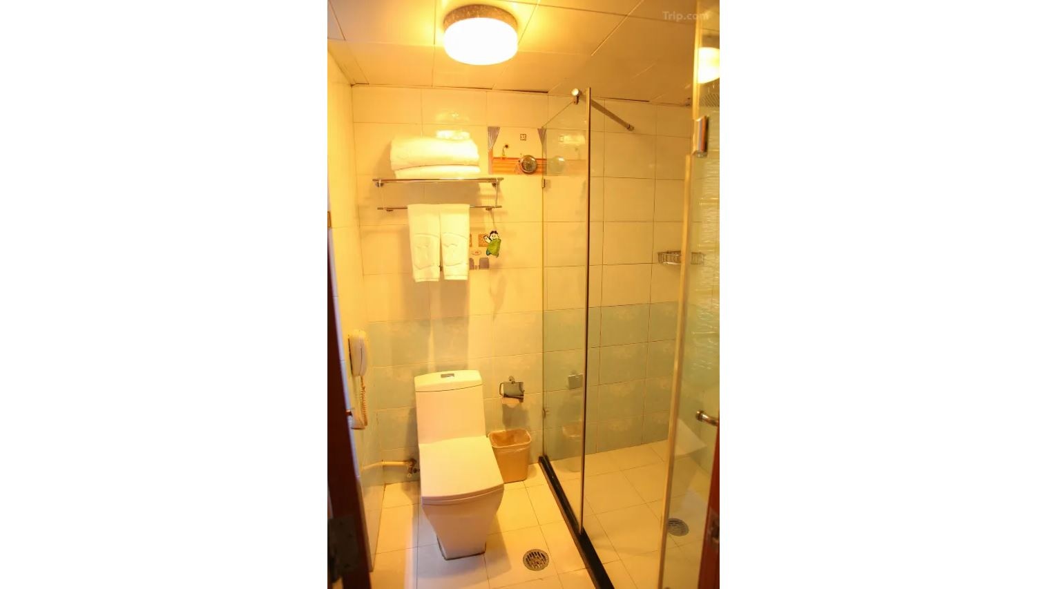 rooms-superior-room