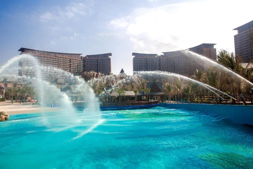 pools-outdoor-pool