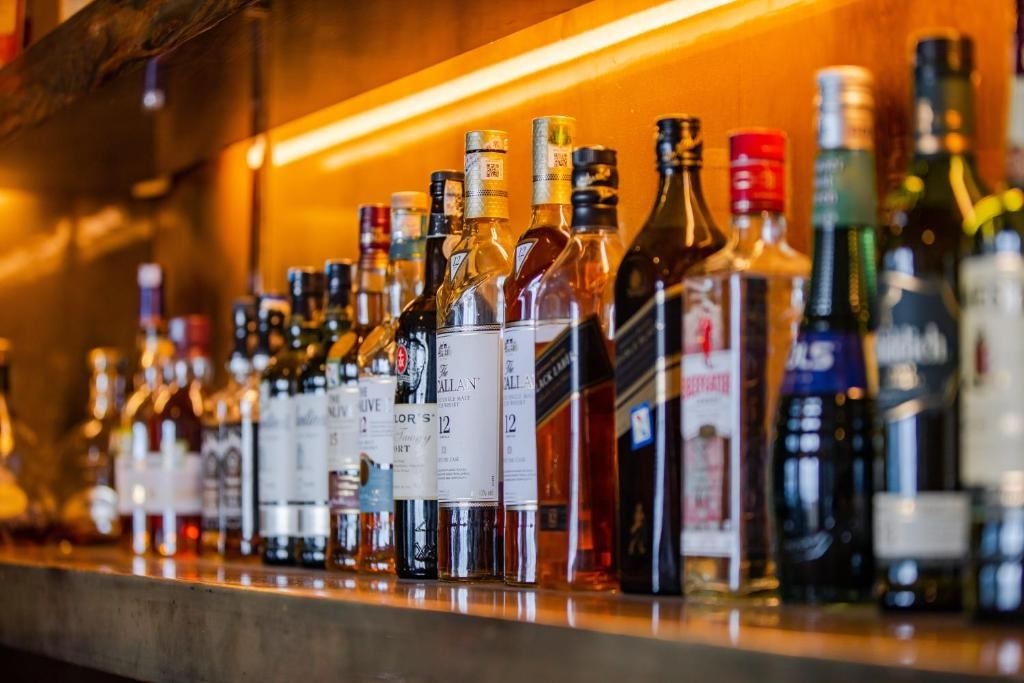 bars-100-sky-bar