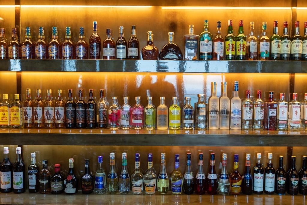 bars-100-sky-bar