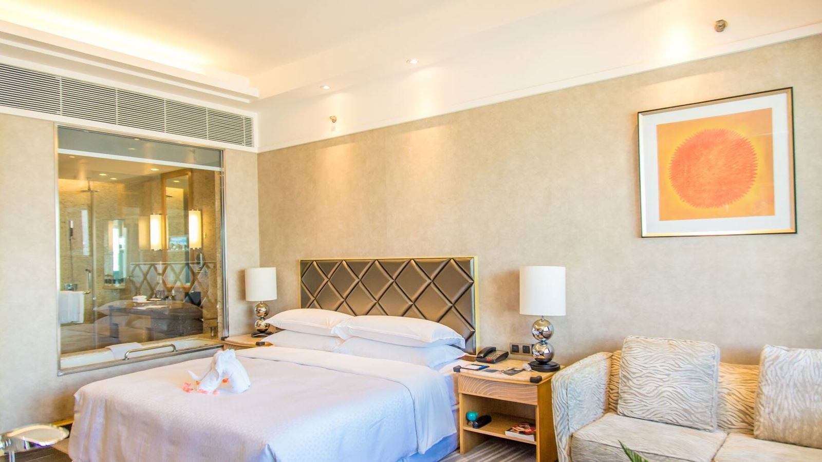 rooms-city-view-room-king-bed