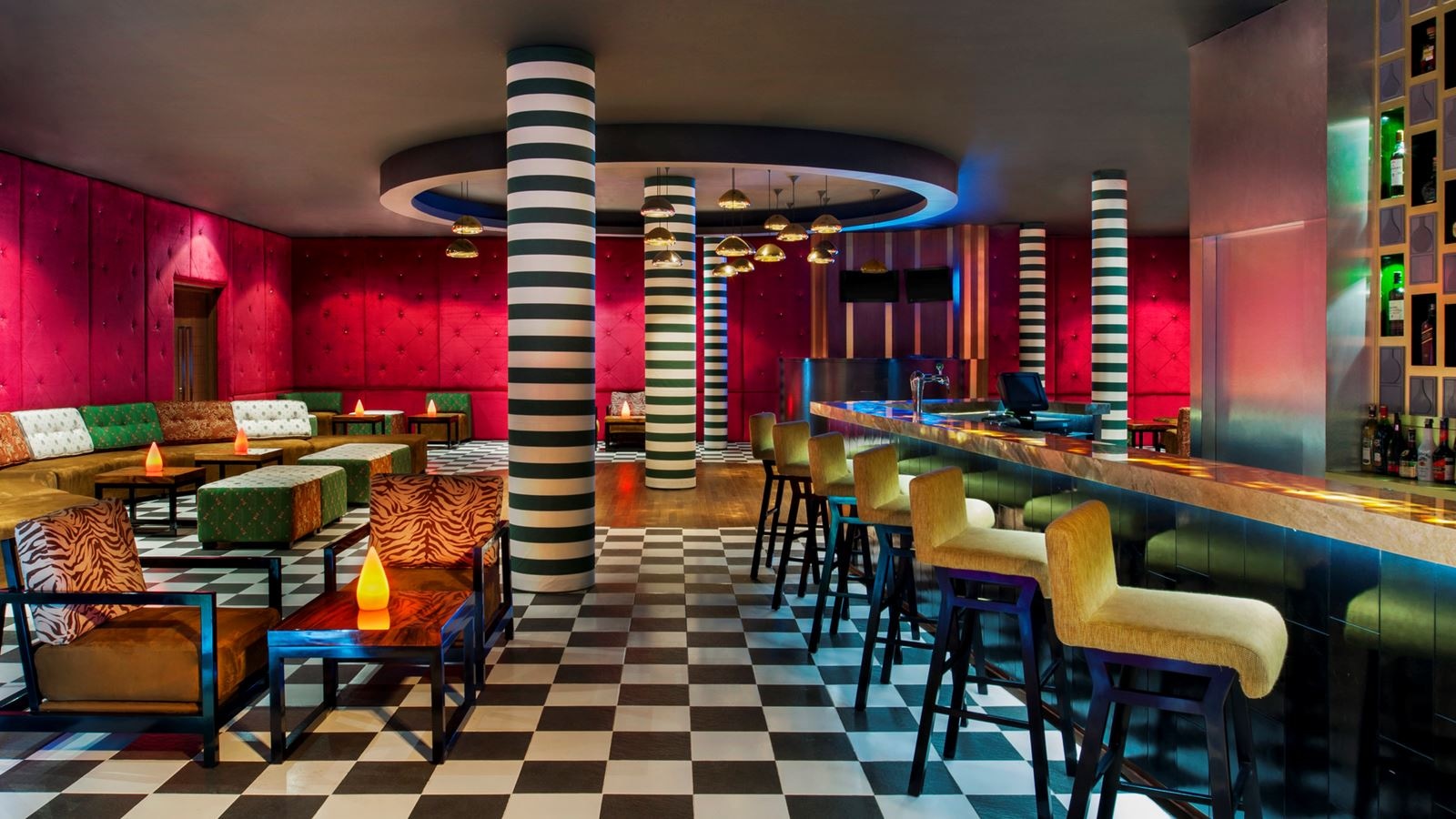 bars-smoqee-sports-bar