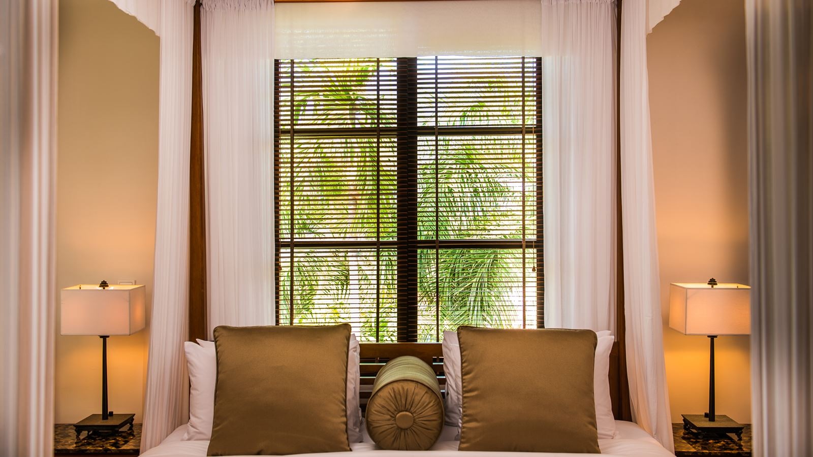 rooms-one-bedroom-deluxe-suite