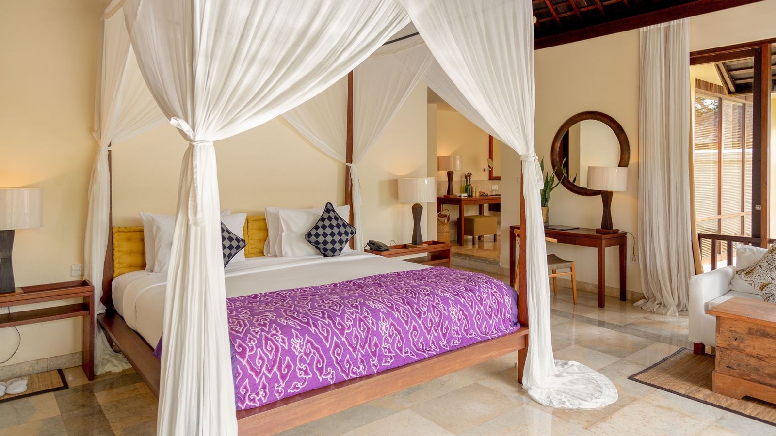 rooms-family-pool-villa