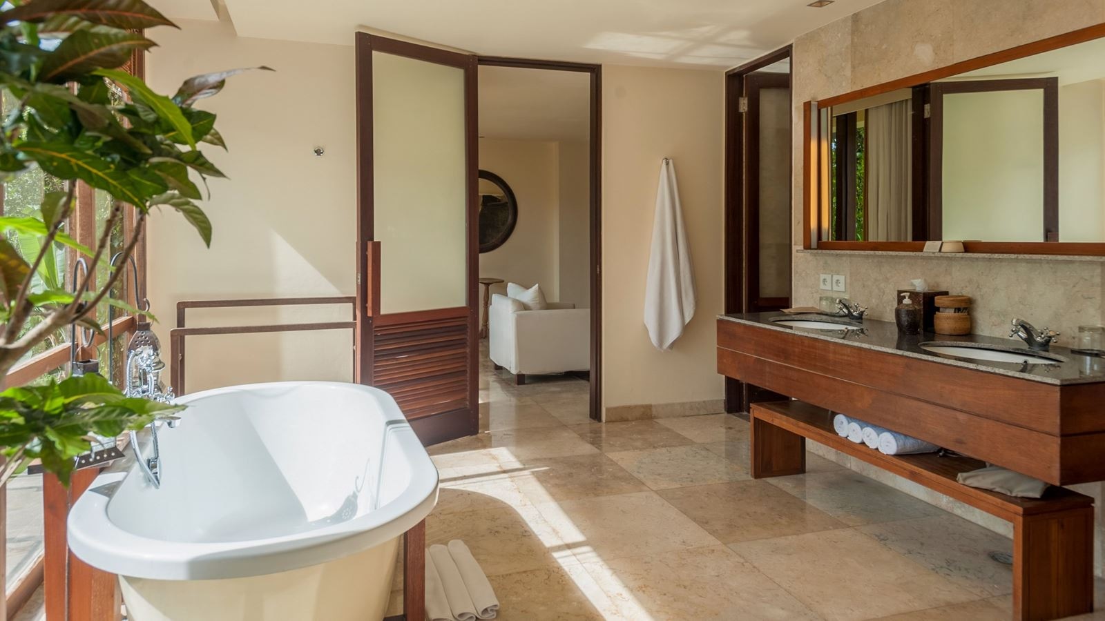 rooms-family-pool-villa