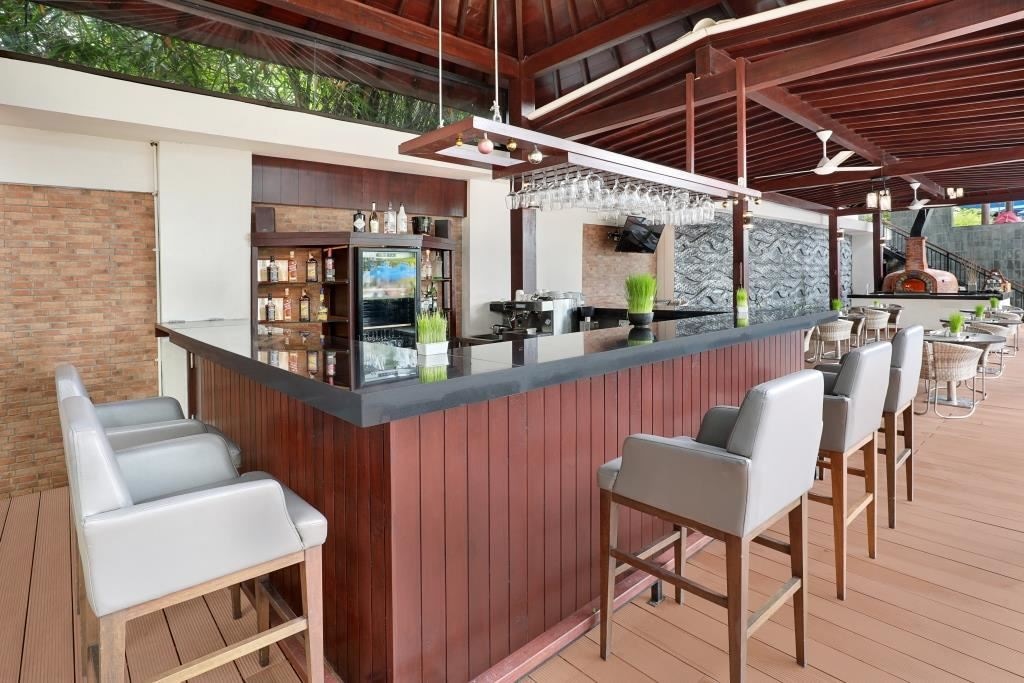 bars-gitgit-pool-bar