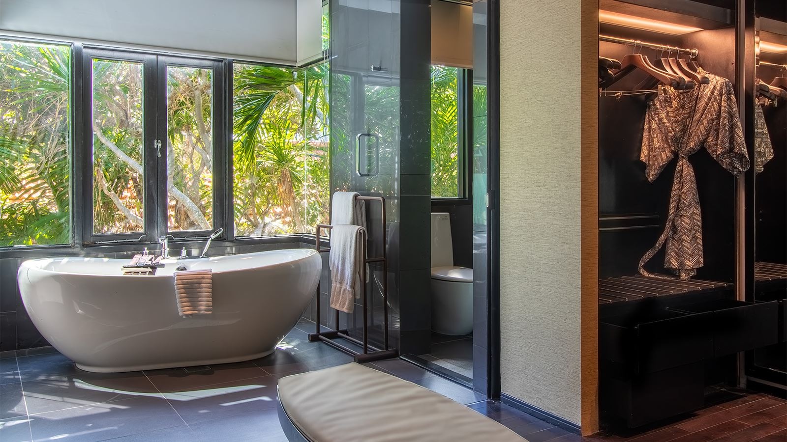 rooms-two-bedroom-family-pool-villa