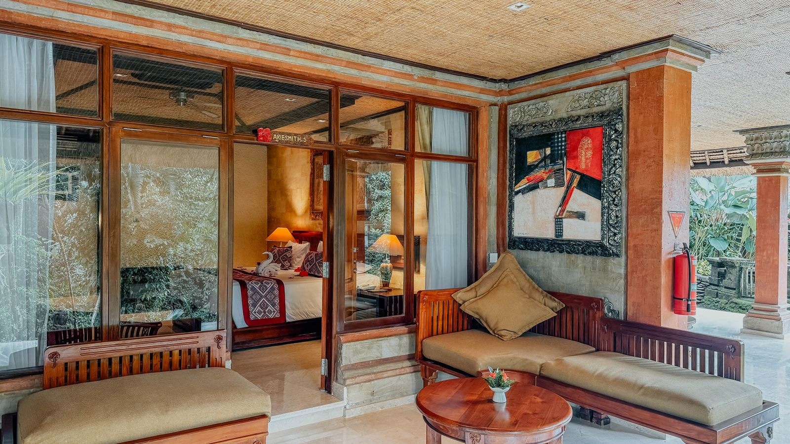 rooms-tjampuhan-suite-room