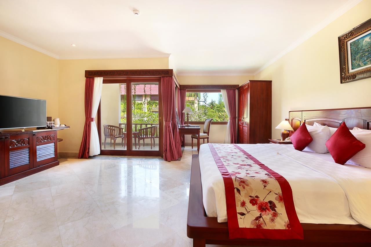 rooms-deluxe-pool-view