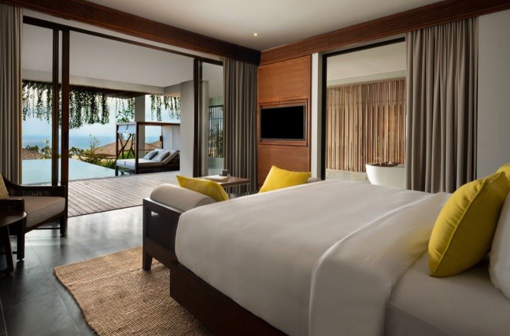 rooms-sky-pool-suite