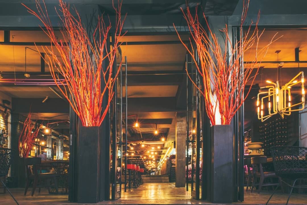 restaurants-cest-la-vie-restaurant-and-bar