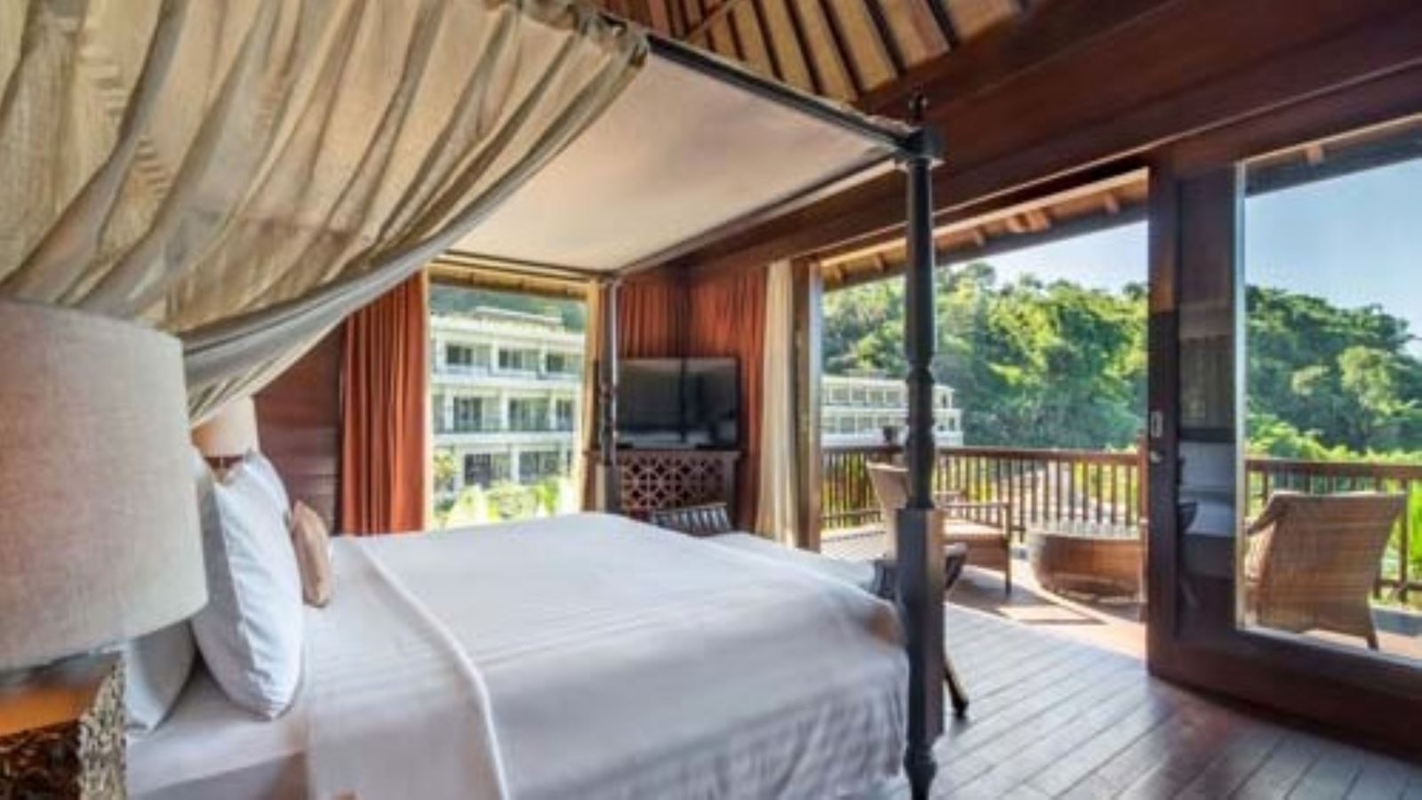 rooms-one-bedroom-pool-villa