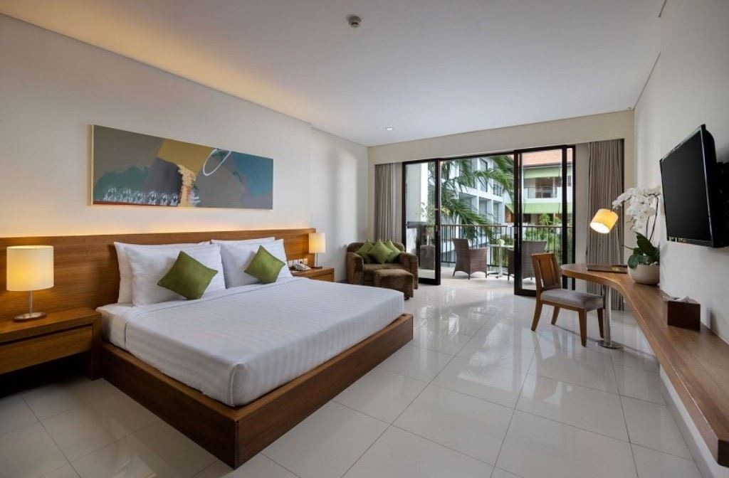 rooms-taksu-suite-balcony