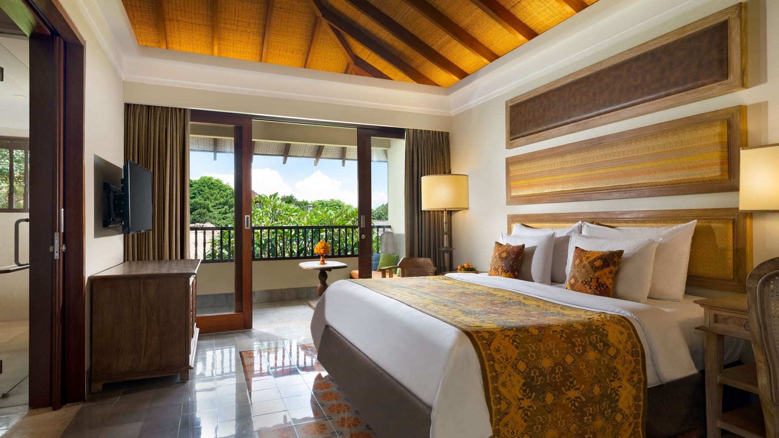 rooms-deluxe-suite