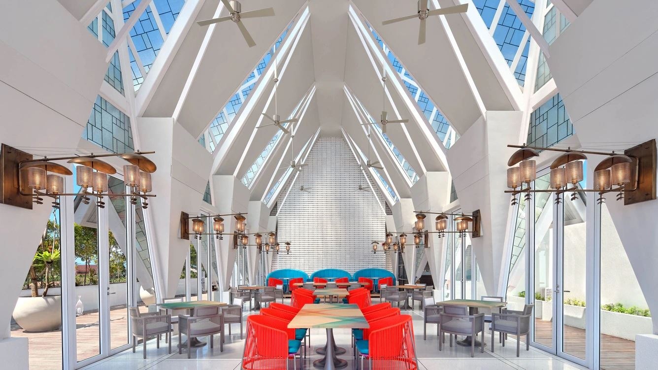 restaurants-kahuna-rooftop-pool--restaurant