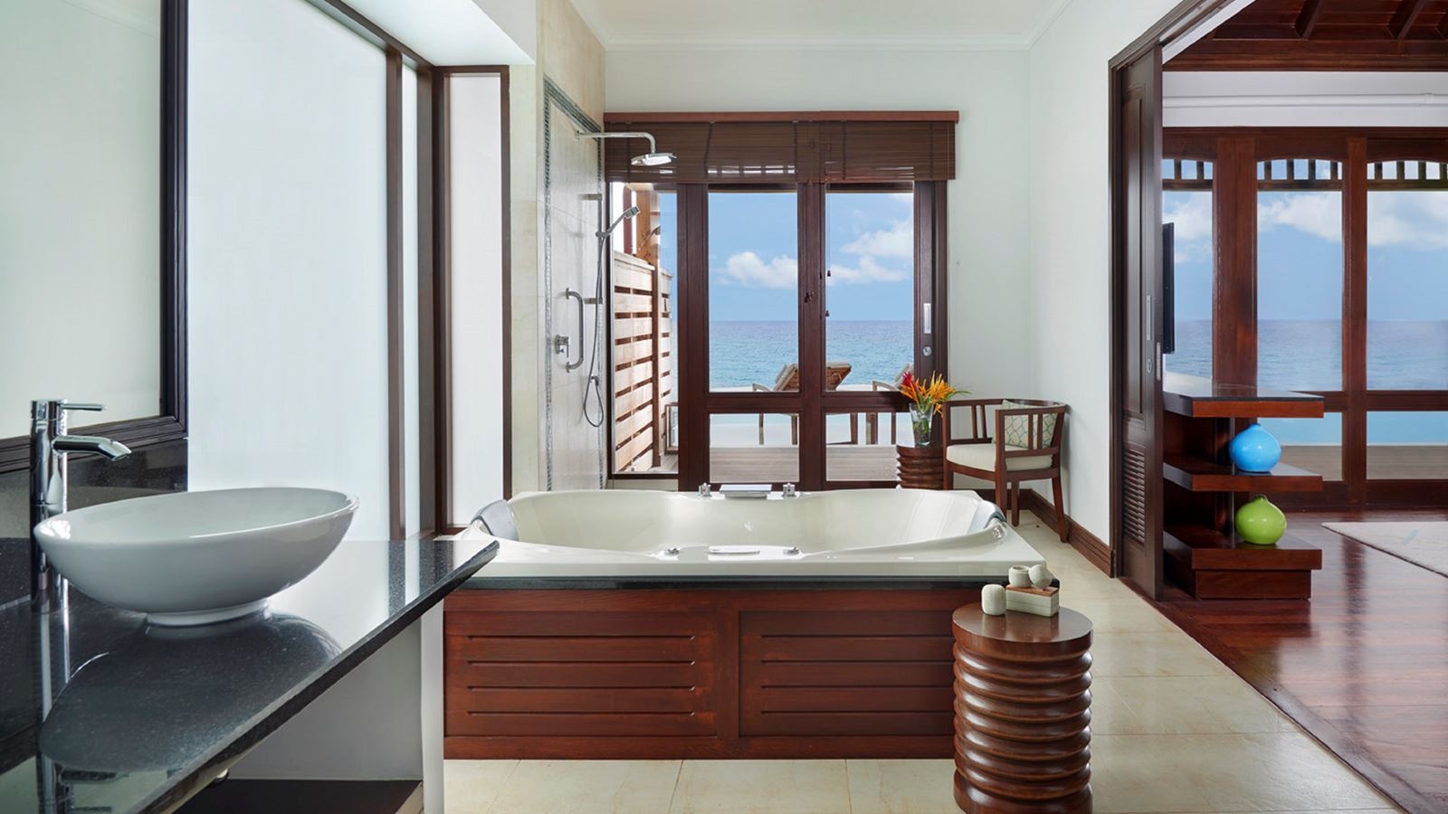 rooms-two-bedroom-oceanfront-pool-villa